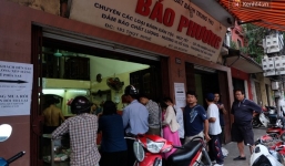 Bị đình chỉ, cơ sở 1 bánh Bảo Phương vẫn hoạt động